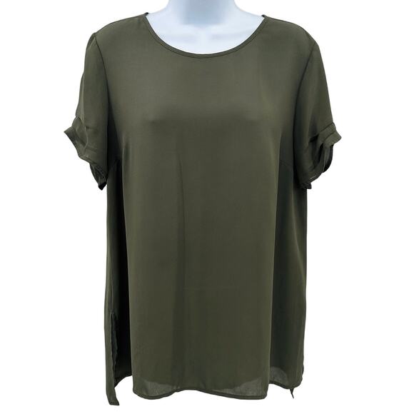 DR2 Tunic Blouse SZ M Khaki Green Round Neck Short Sleeve Split Hem Lightweight - Picture 1 of 6
